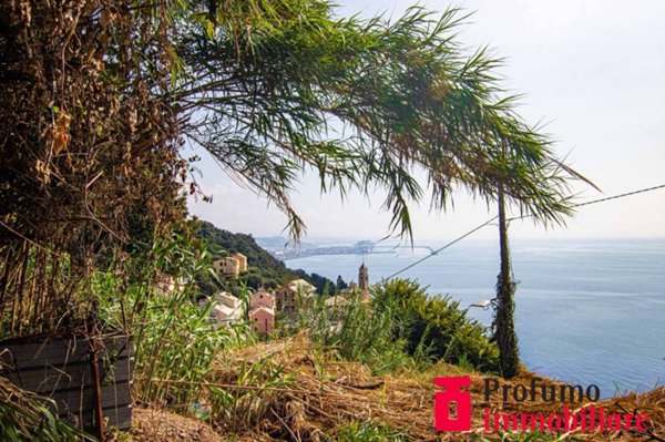 terreno in vendita a Genova in zona Crevari