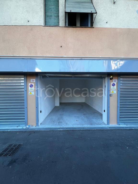 appartamento in vendita a Genova in zona Struppa
