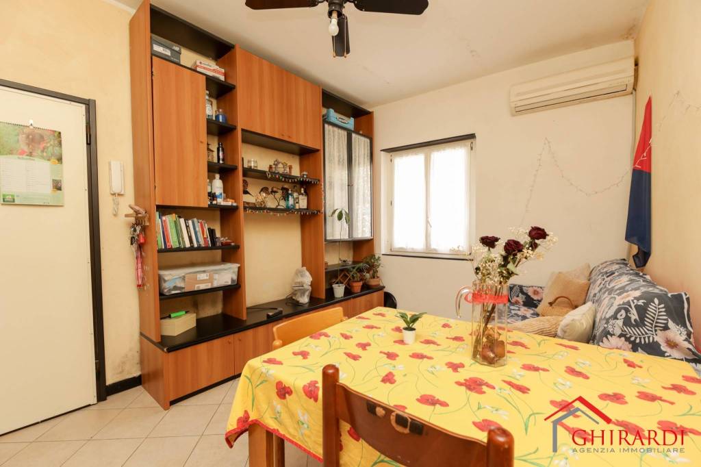 appartamento in vendita a Genova in zona Sestri Ponente