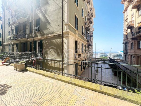 appartamento in vendita a Genova in zona Carignano