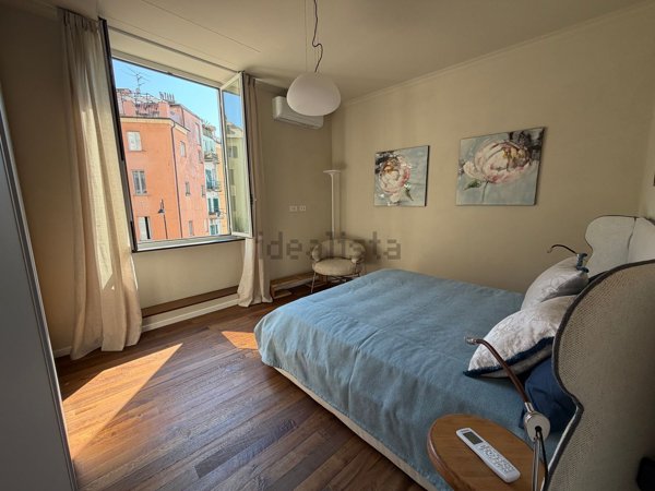 appartamento in vendita a Genova in zona Sottoripa / Maddalena / Molo