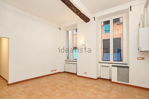 appartamento in vendita a Genova in zona Sottoripa / Maddalena / Molo