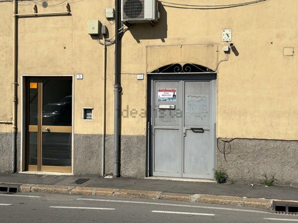 locale commerciale in vendita a Genova in zona Borzoli