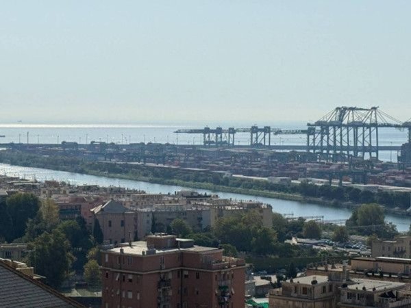 appartamento in vendita a Genova in zona Palmaro / Pra'