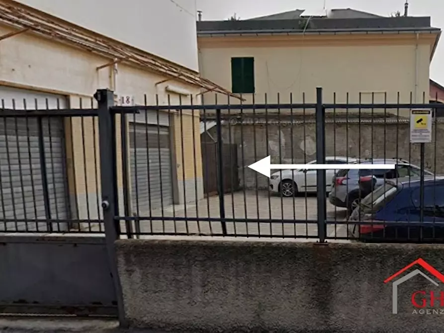 box auto in vendita a Genova in zona Sestri Ponente