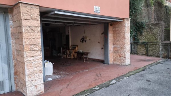 box auto in vendita a Genova in zona San Fruttuoso