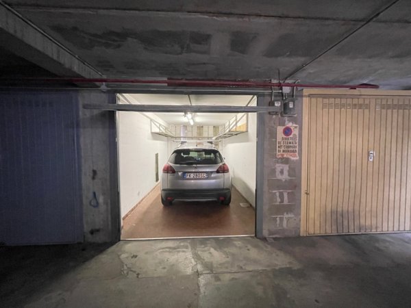 box auto in vendita a Genova in zona Marassi