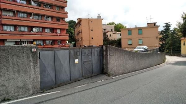 box auto in vendita a Genova in zona Sestri Ponente