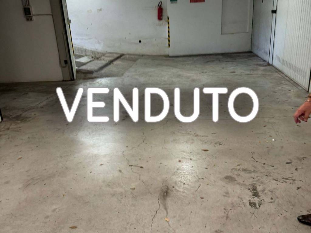 box auto in vendita a Genova in zona Albaro