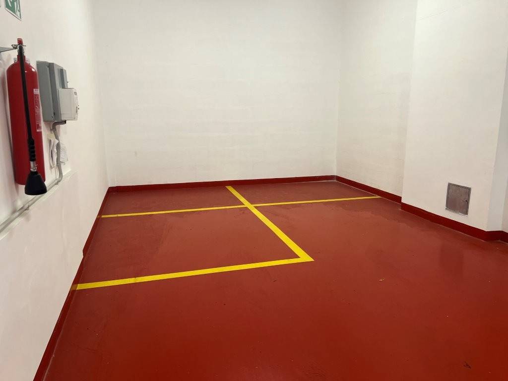box auto in vendita a Genova in zona Sestri Ponente