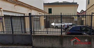 box auto in vendita a Genova in zona Sestri Ponente