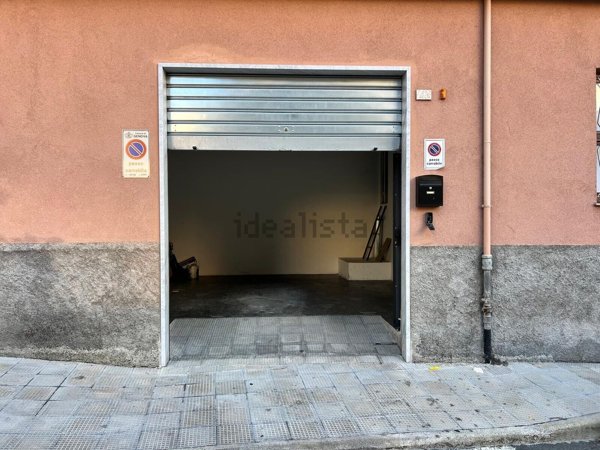 box auto in vendita a Genova in zona Marassi