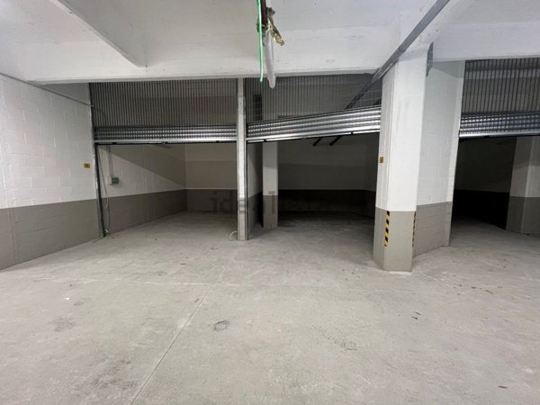 box auto in vendita a Genova in zona Marassi