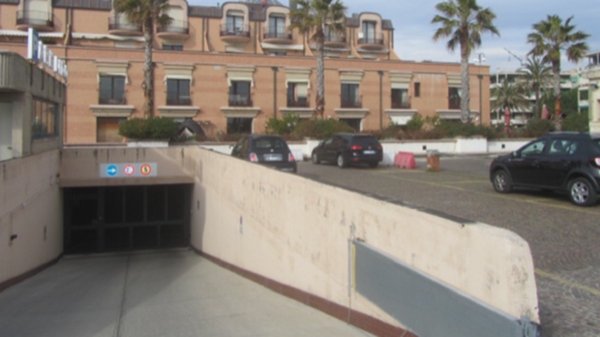 box auto in vendita a Genova in zona Albaro