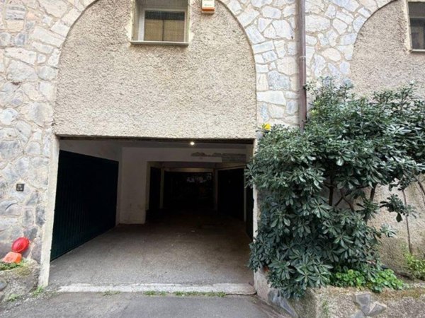 box auto in vendita a Genova in zona Marassi