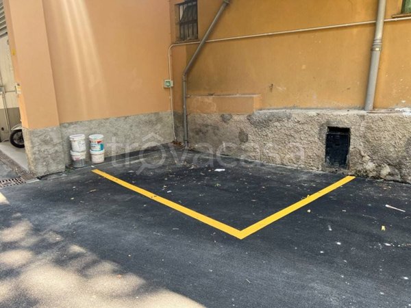 box auto in vendita a Genova in zona Marassi