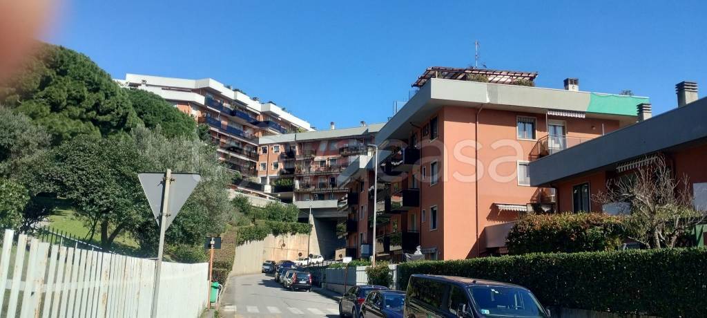 box auto in vendita a Genova in zona Pegli