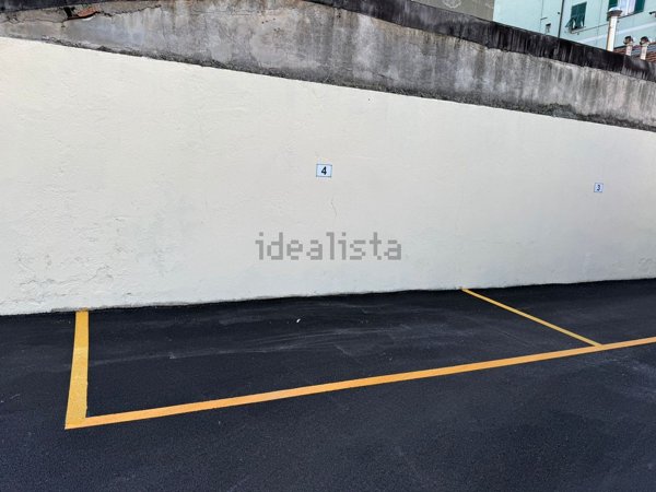 box auto in vendita a Genova in zona Sestri Ponente