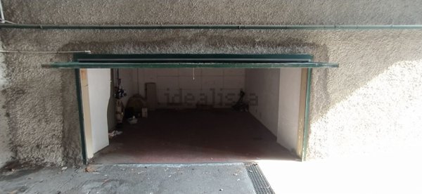 box auto in vendita a Genova in zona San Vincenzo