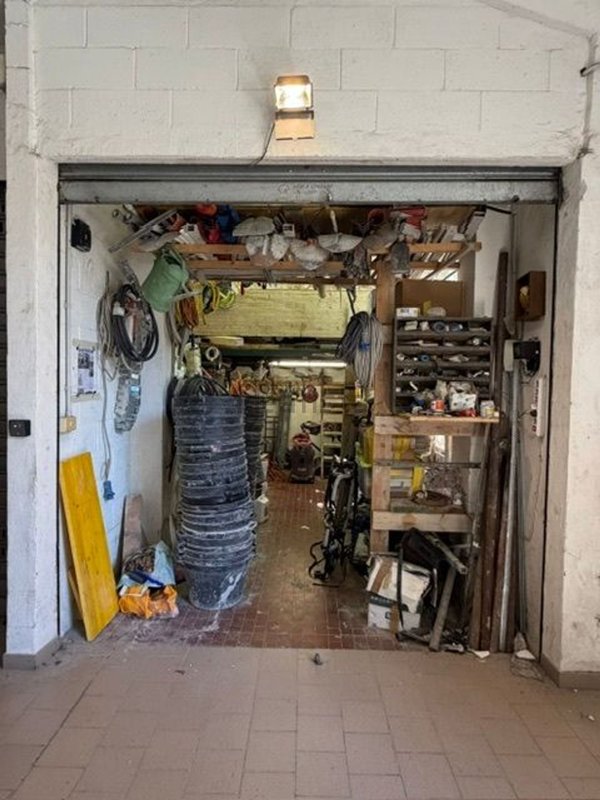 box auto in vendita a Genova in zona Staglieno