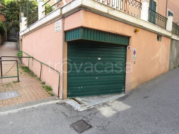 box auto in vendita a Genova in zona Marassi