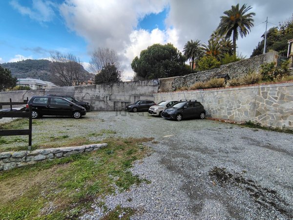 box auto in vendita a Genova