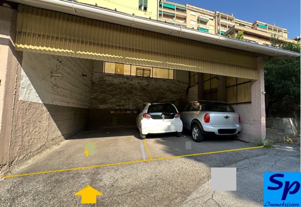 box auto in vendita a Genova in zona Staglieno