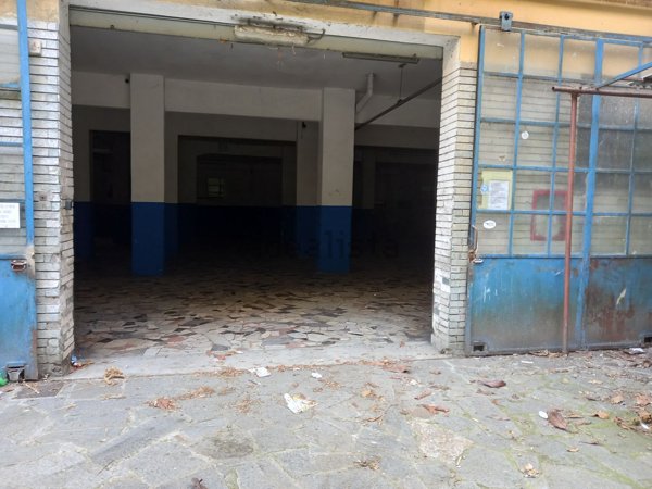 box auto in vendita a Genova