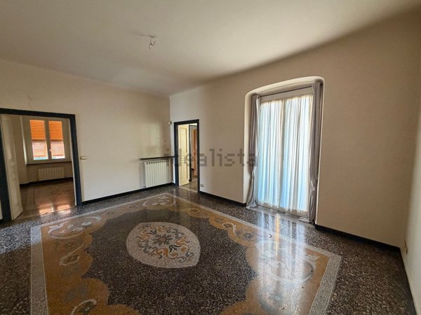 appartamento in vendita a Genova in zona Sestri Ponente