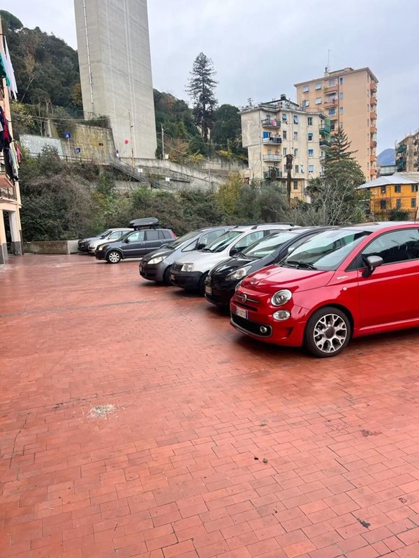 box auto in vendita a Genova