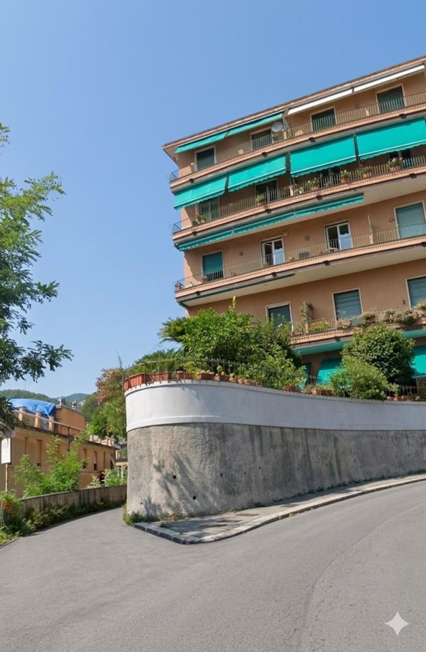 box auto in vendita a Genova in zona Pegli