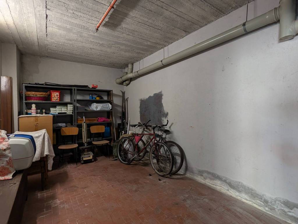 box auto in vendita a Genova in zona Pegli