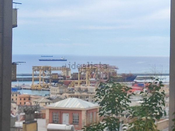 appartamento in vendita a Genova in zona Sampierdarena