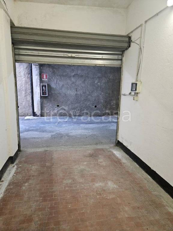 box auto in vendita a Genova in zona Pegli