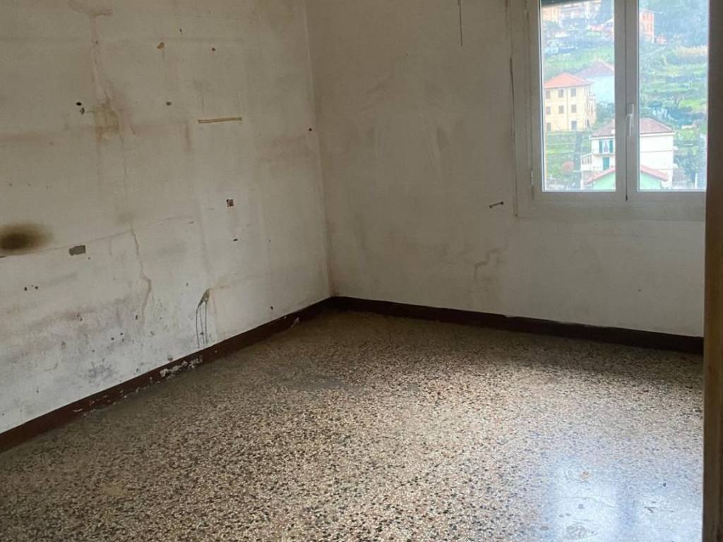appartamento in vendita a Genova in zona Molassana