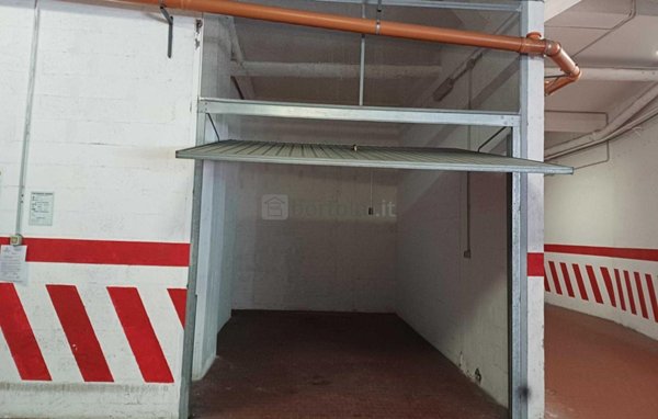 box auto in vendita a Genova in zona Albaro