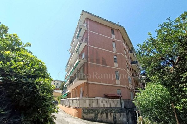 box auto in vendita a Genova in zona Pegli
