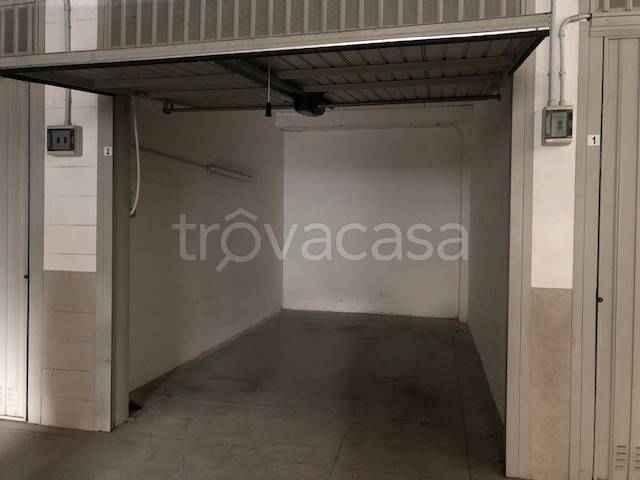 box auto in vendita a Genova in zona Pegli