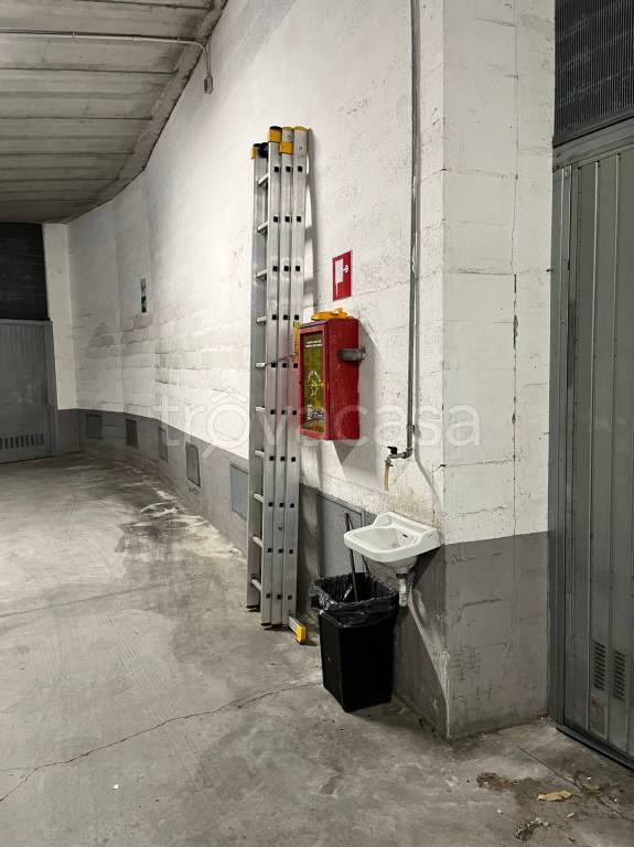 box auto in vendita a Genova in zona Apparizione
