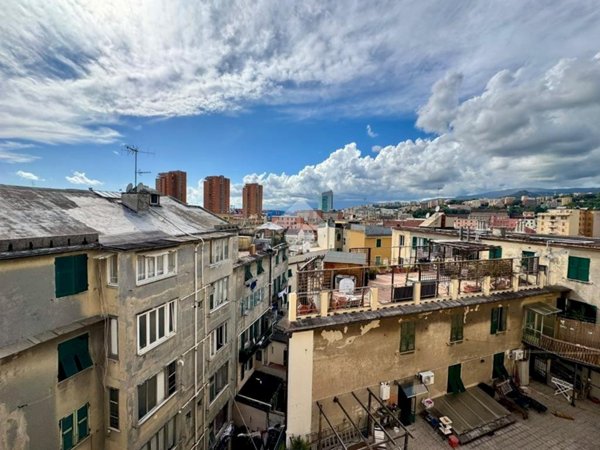 appartamento in vendita a Genova in zona Sampierdarena