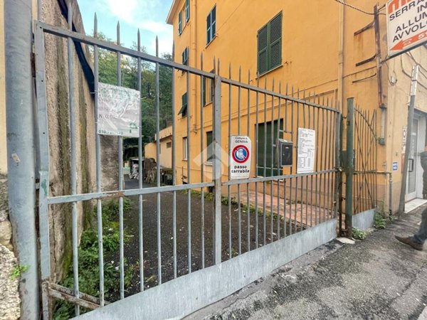 box auto in vendita a Genova in zona San Fruttuoso