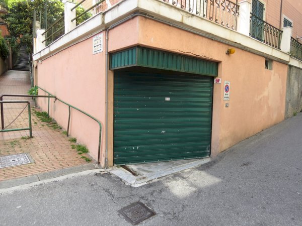 box auto in vendita a Genova in zona Marassi