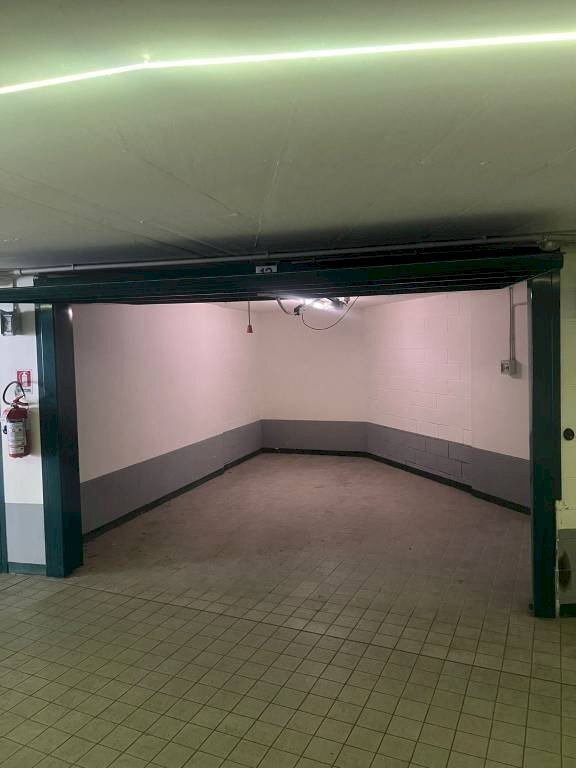 box auto in vendita a Genova in zona Albaro