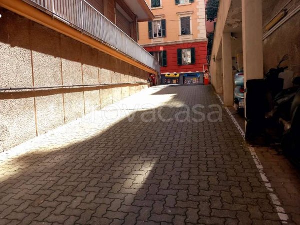 box auto in vendita a Genova in zona Castelletto