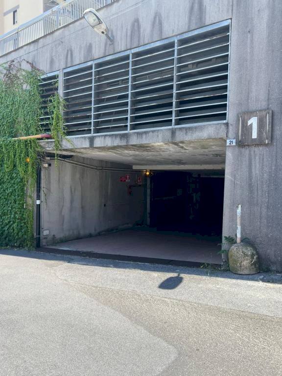 box auto in vendita a Genova in zona Sturla