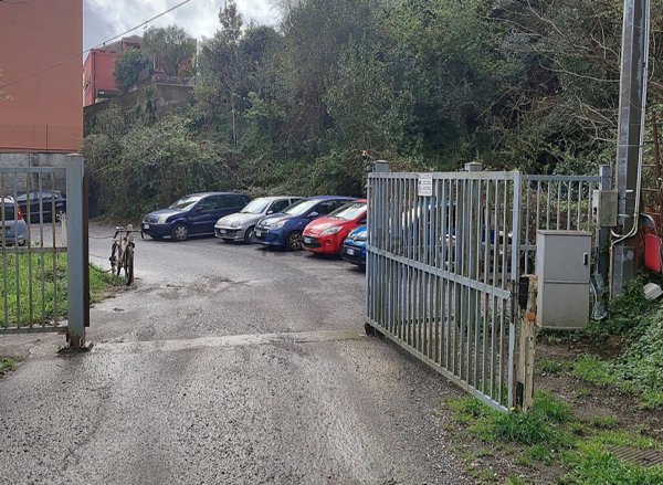 box auto in vendita a Genova in zona Staglieno