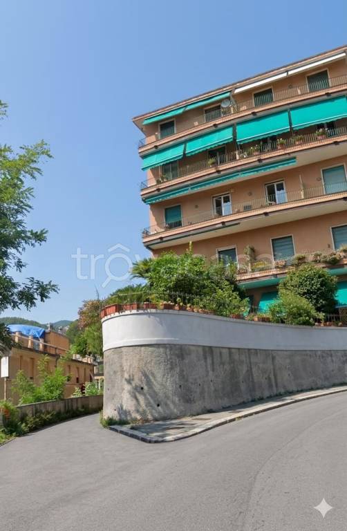 box auto in vendita a Genova in zona Pegli
