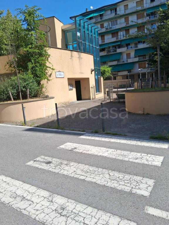 box auto in vendita a Genova in zona Pegli