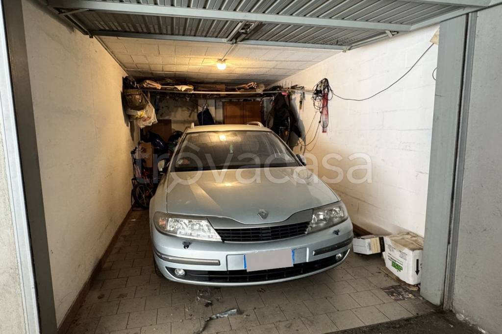 box auto in vendita a Genova in zona San Fruttuoso