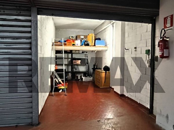 box auto in vendita a Genova in zona Apparizione
